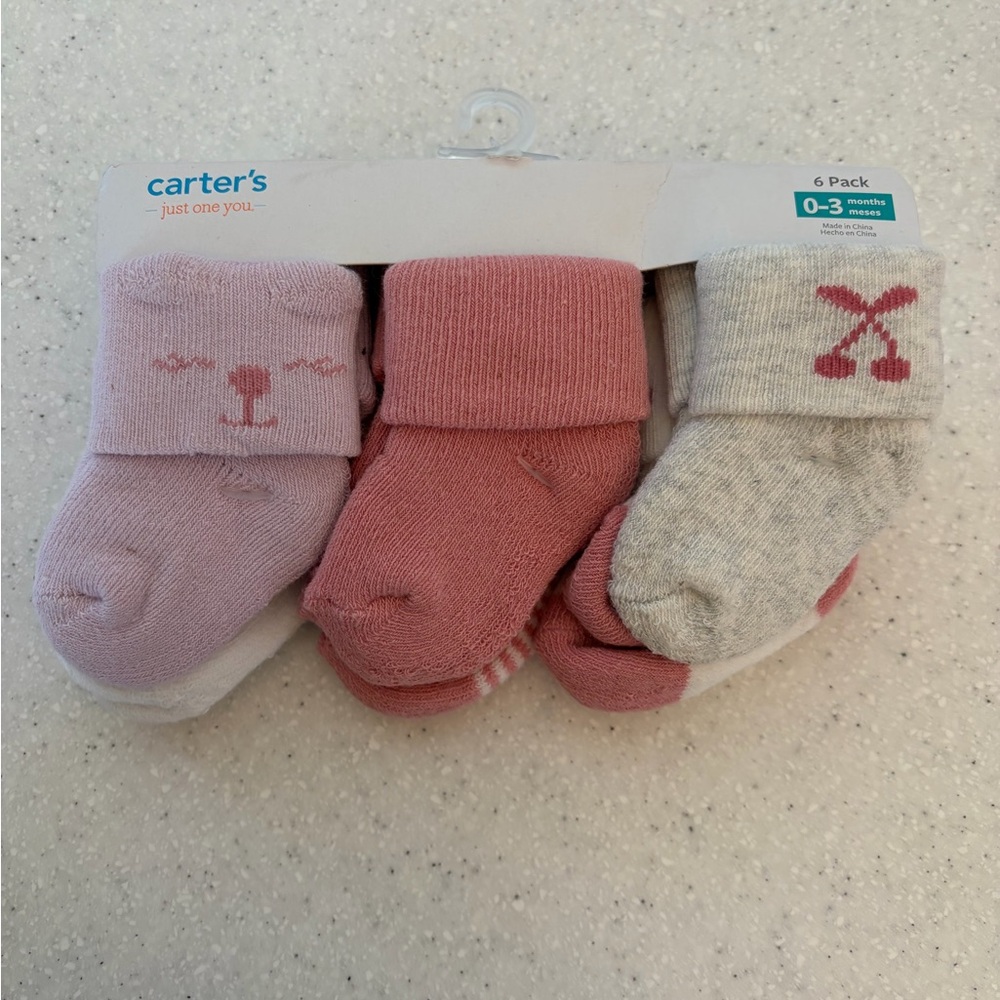 NEW Carter's Pink / Peach and White Baby Socks - 6 Pack. 0-3m